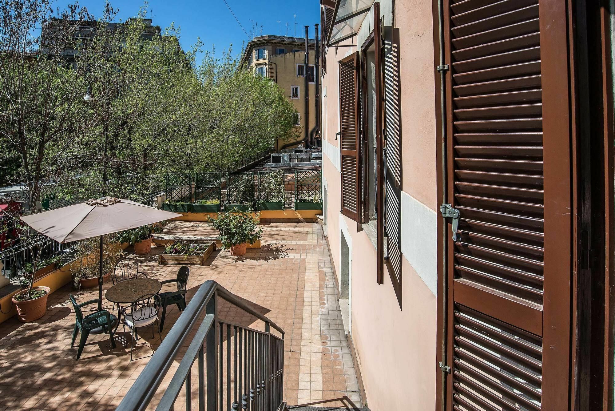 Relais Le Clarisse Hotel Rome Exterior photo