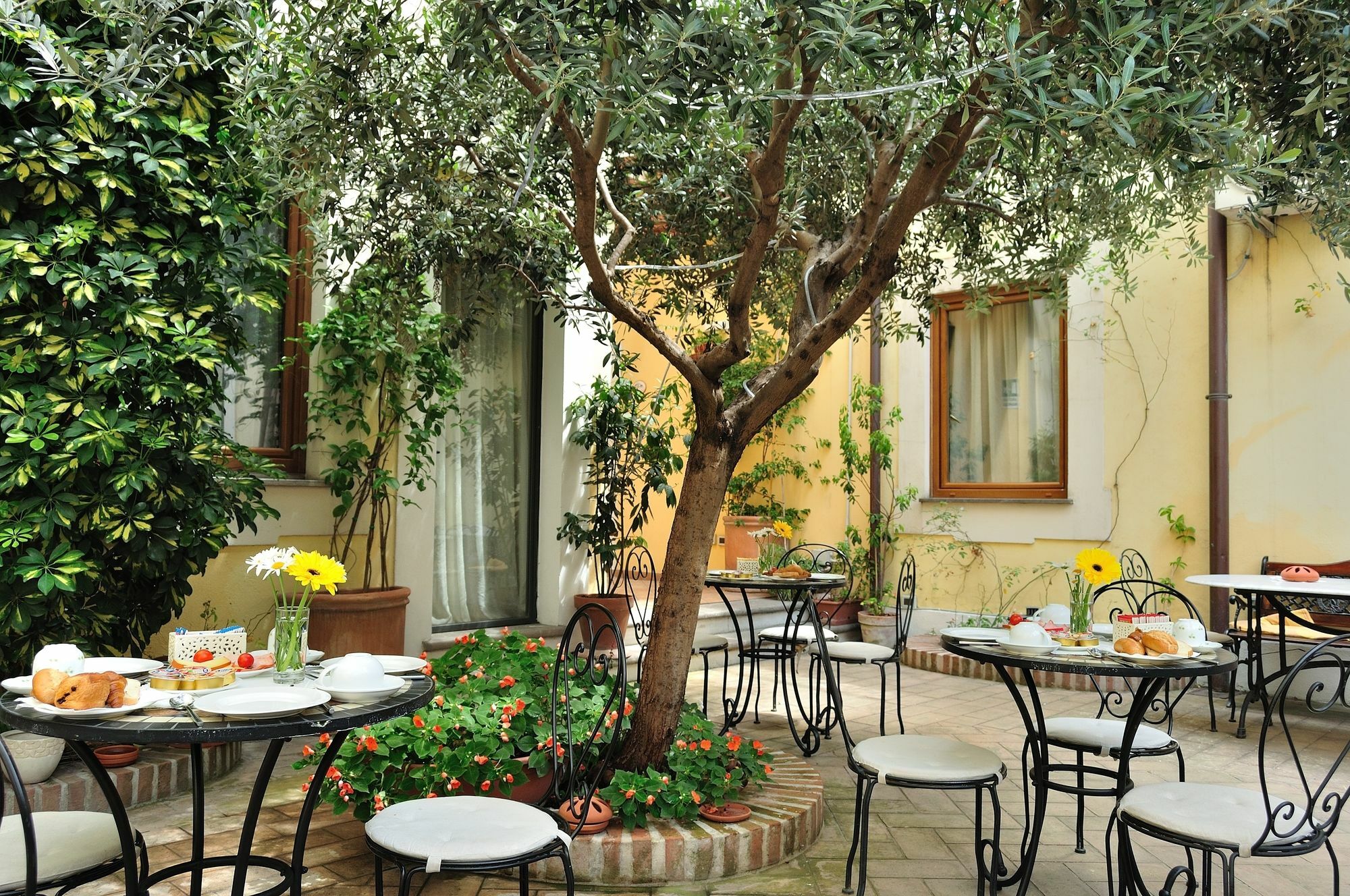 Relais Le Clarisse Hotel Rome Exterior photo